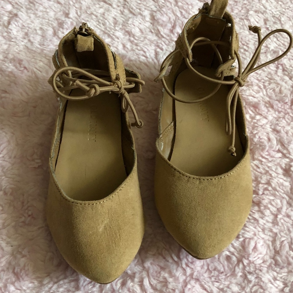 * SOLD * Old Navy Lace Up Flats